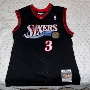 Allen Iverson Mitchell & Ness NBA Jersey (LARGE)
